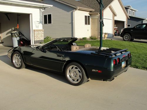 1992 chevrolet corvette base convertible 2-door 5.7l