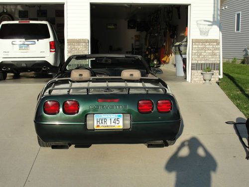 1992 Chevrolet Corvette Base Convertible 2-Door 5.7L, image 2