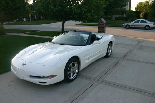 2001 corvette convertible, low miles, speedway white with six speed