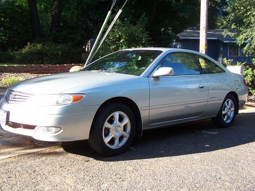 Sporty nice california 2002 toyota solara 91,000 miles low reserve