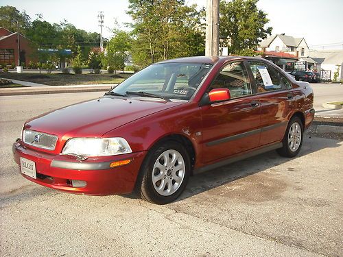 Volvo s40  low mileage  no reserve auction