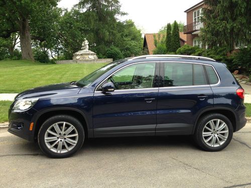 Volkswagen tiguan se - 4motion nav pano roof heated seats 2011