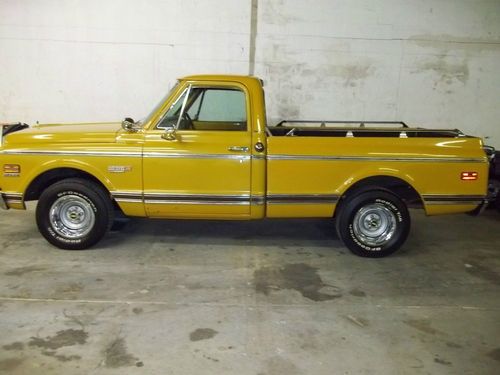 1972 super cheyenne 10 chevrolet truck  runs great