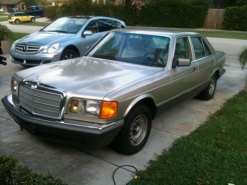 1985 mercedes 380se; v8; power doors, windows, sunroof; 4 door; 66k miles