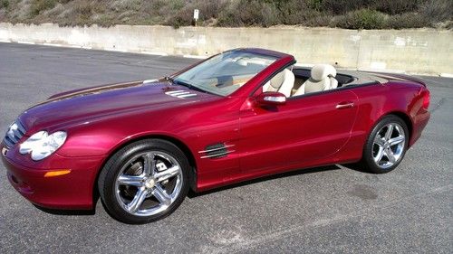 Gorgeous 2005 mercedes sl500 convertible low miles