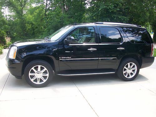 2007 gmc yukon denali sport utility 4-door 6.2l