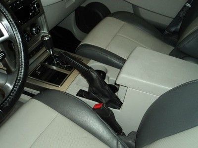 2008 Jeep Liberty 4x4 Limited, Trail Rated, Two Tone Leather, Heated Seats, image 19