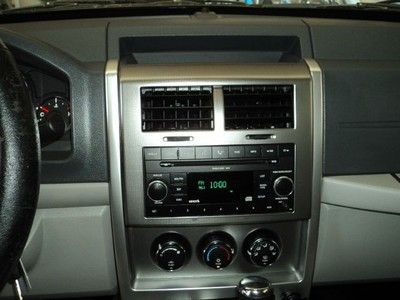 2008 Jeep Liberty 4x4 Limited, Trail Rated, Two Tone Leather, Heated Seats, image 20