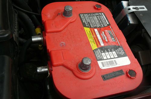 1999 GMC Yukon Denali Sport Utility 4-Door 5.7L, image 3