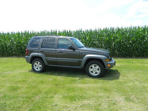 2005 Jeep Liberty Limited Sport Utility 4-Door 3.7L, US $8,000.00, image 2