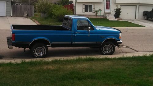 1994 ford f-150 xlt standard cab pickup 2-door 5.0l