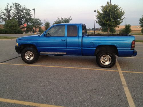 1999 dodge ram 1500 4x4 5.9l v8 custom paint "blue beast"