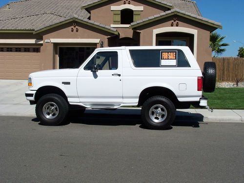 1995 ford bronco xlt sport utility 2-door 5.8l