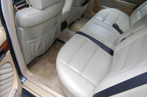 1990 Mercedes 300SE, image 9