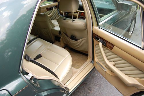 1990 Mercedes 300SE, image 12