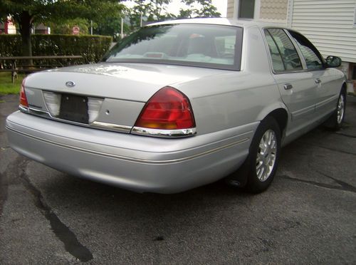 2003 FORD CROWN VICTORIA LX  NO RESERVE, image 5