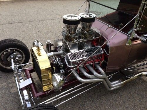 1923 ford model t, burgundy in color, with removable top