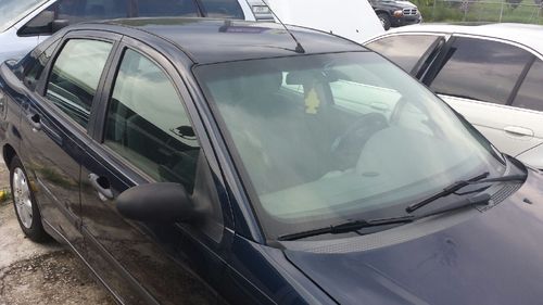 2004 Ford Focus Blue Automatic, image 2