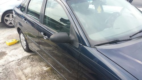 2004 Ford Focus Blue Automatic, image 3