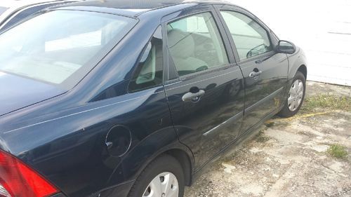 2004 Ford Focus Blue Automatic, image 4