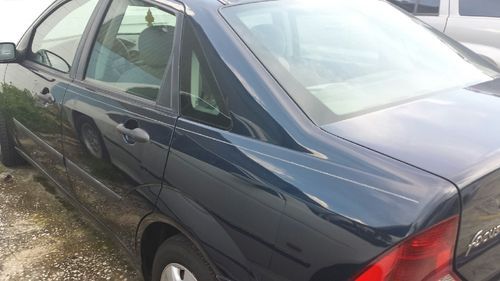 2004 Ford Focus Blue Automatic, image 12