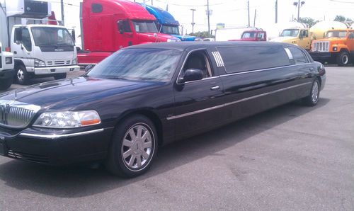 2004 Lincoln Town Car Executive Limousine 4-Door 4.6L, US $20,000.00, image 2