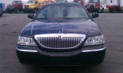 2004 Lincoln Town Car Executive Limousine 4-Door 4.6L, US $20,000.00, image 9