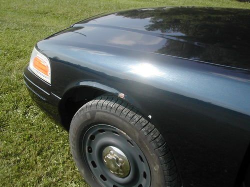 2003 ford crown victoria police interceptor sedan 4-door 4.6l