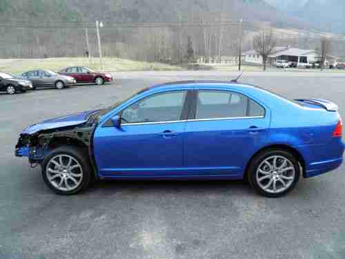 Wrecked Damaged Salvage Repairable Project SE Low Mileage 4-Dr. Blue sport sedan, image 7