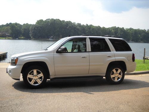 2008 chevrolet trailblazer with  low 44,500 miles would like toyota tacoma