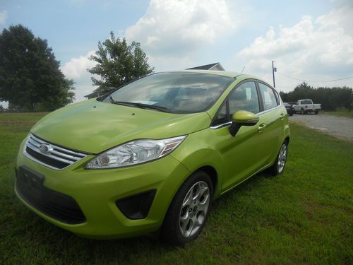 2011 ford fiesta ses hatchback 4-door 1.6l