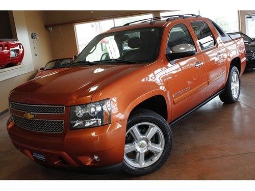 2007 chevrolet avalanche ltz 1500 awd automatic 4-door truck