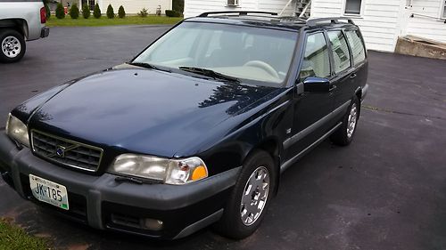 2000 volvo v70 x/c awd se wagon 4-door 2.4l