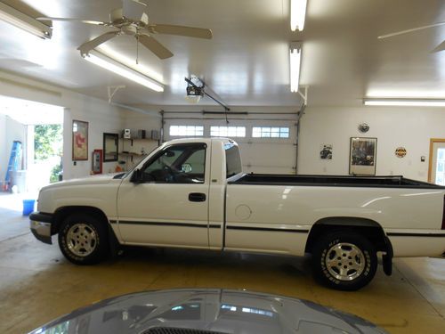 Chevrolet  Silverado LS 1500, image 4