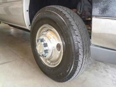 Crew Cab Dually Long Bed 6.6L DuraMax Diesel 4X4 Leather Rear DVD Bose 6disc, image 33