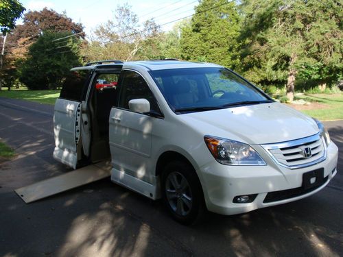 2010 honda odyssey touring !! navigation,dvd,6cd!! nice handicap/wheelchair van