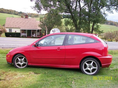 2003 ford focus svt hatchback 3-door 2.0l