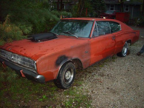 Dodge charger 383 4 speed fastback mopar muscle car
