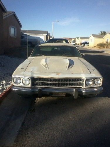 1973 roadrunner  * powerful beast*  must see