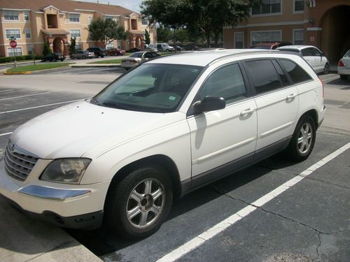 2004 chrysler pacifica white apx 116k miles with tow pkg, new tires, and 3rd row
