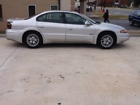 2000 pontiac bonneville sle sedan 4-door 3.8l