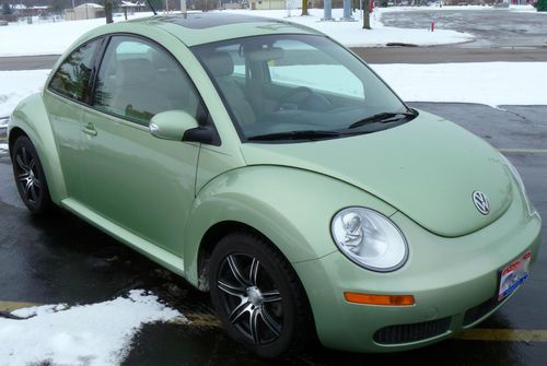 2007 volkswagen new beetle w/ 60k miles 2.5l 5-cyl automatic vw bug gecko green