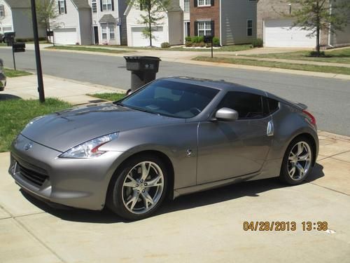 2009 nissan 370z touring coupe 2-door 3.7l