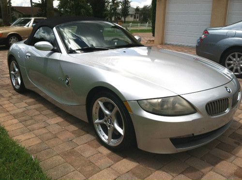 Mint 2006 bmw z4 roadster 3.0 si,sport pkg,69k miles,auto,power top,no reserve!