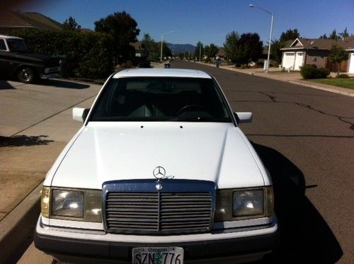 1993 Mercedes-Benz 300D 2.5 Sedan 4-Door 2.5L, US $3,500.00, image 2