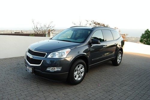 2009 chevrolet traverse ls sport utility 4-door 3.6l one owner no reserve