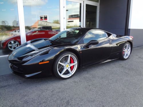 2011 ferrari 458 italia 2dr cpe black garage kept