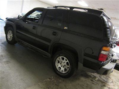 Amazing! (( z71...4x4...pwr mnroof...onstar...leather )) loaded