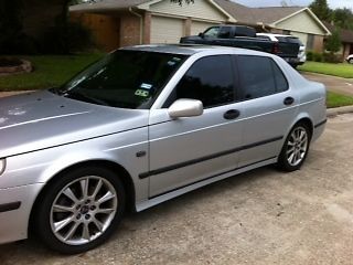 Silver 2002 saab 9-5 aero, clean