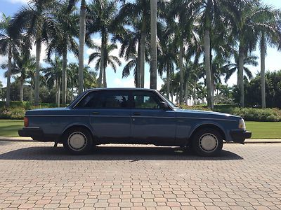 Clean florida volvo! 51k miles! 2.3 l runs and drives great!